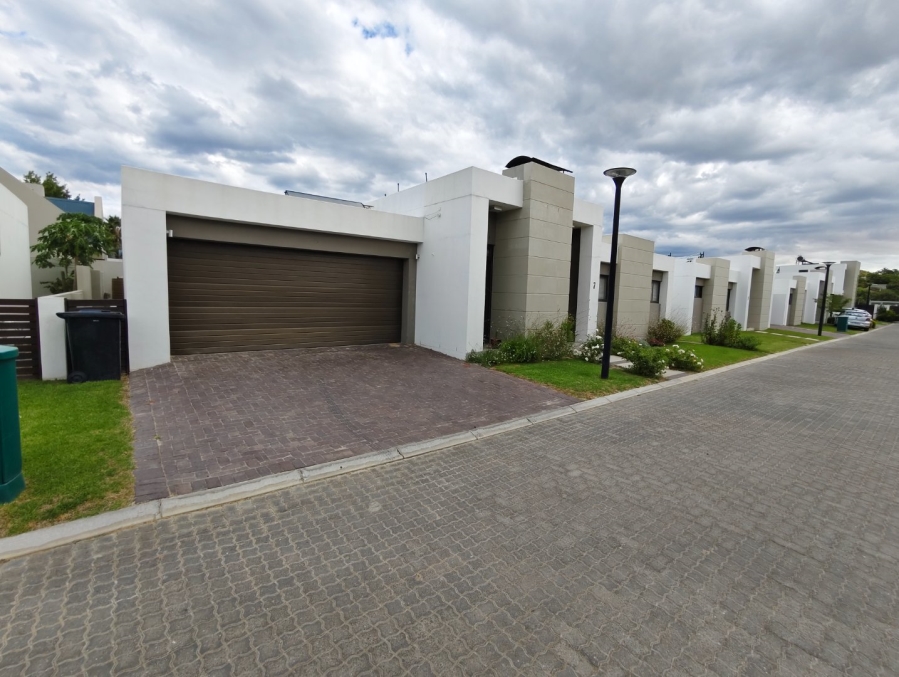 3 Bedroom Property for Sale in Berg En Dal Western Cape